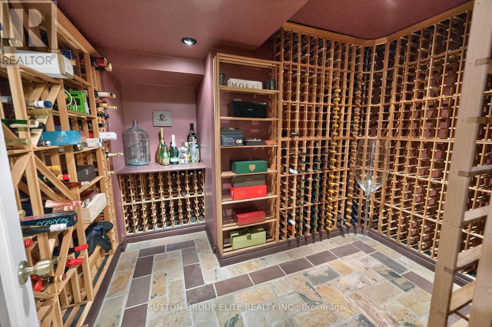 5204 Swiftcurrent Trail, Mississauga, ON - Indoor With Storage