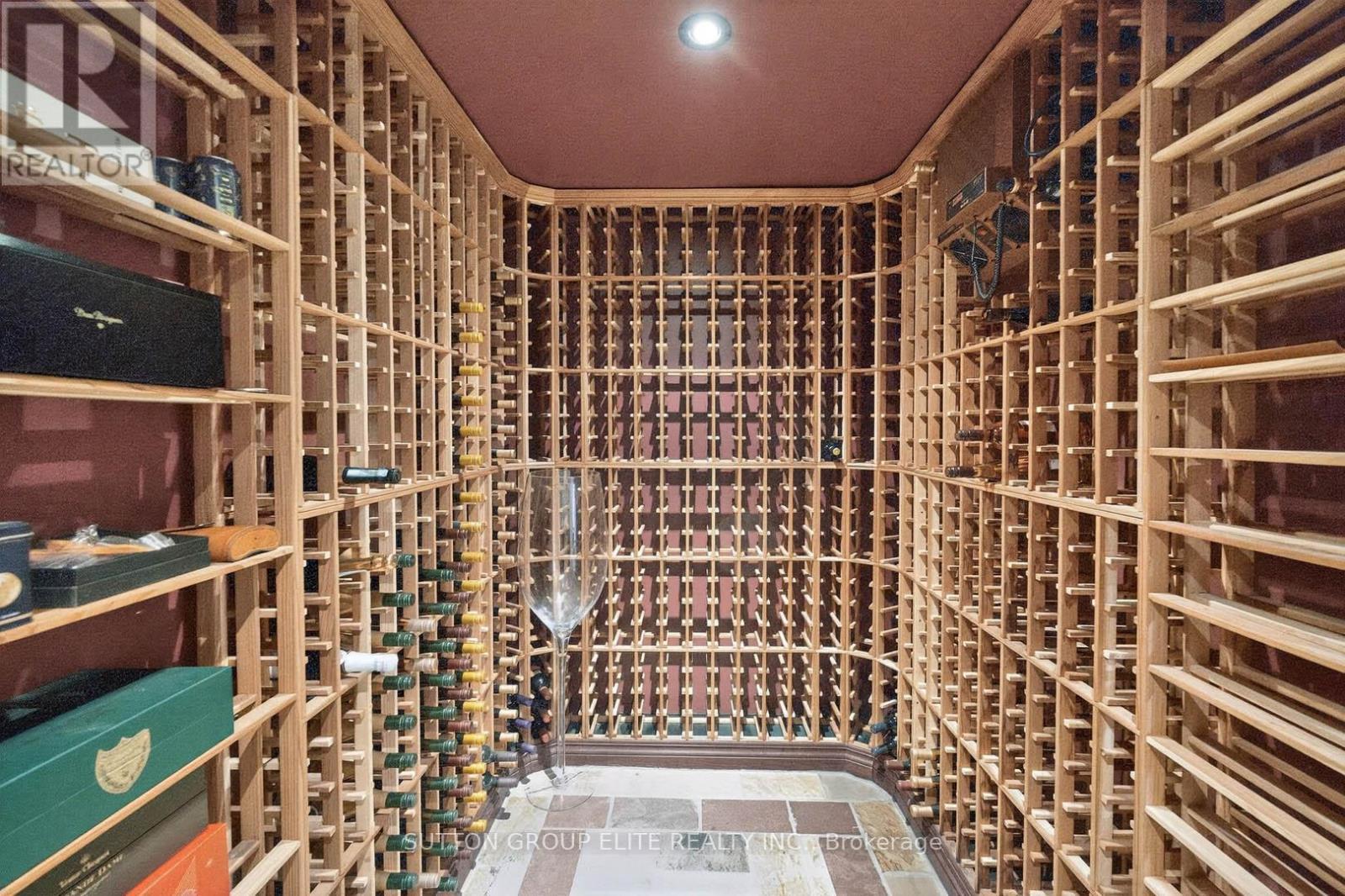 5204 Swiftcurrent Trail, Mississauga, ON - Indoor With Storage