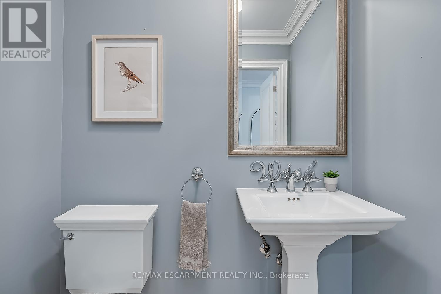 2428 Lakeshore Road, Burlington, ON - Indoor Photo Showing Bathroom