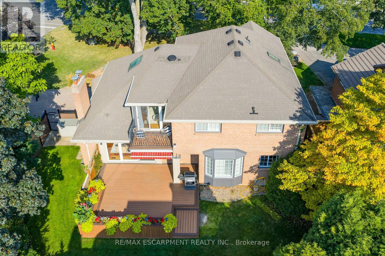 2428 Lakeshore Road, Burlington, ON - Outdoor