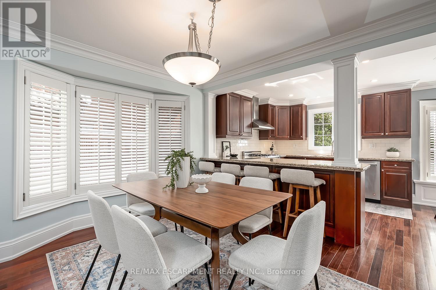 2428 Lakeshore Road, Burlington, ON - Indoor Photo Showing Dining Room