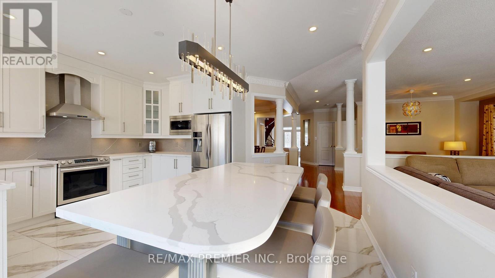 11 Charger Lane, Brampton, ON - Indoor Photo Showing Kitchen With Stainless Steel Kitchen With Upgraded Kitchen