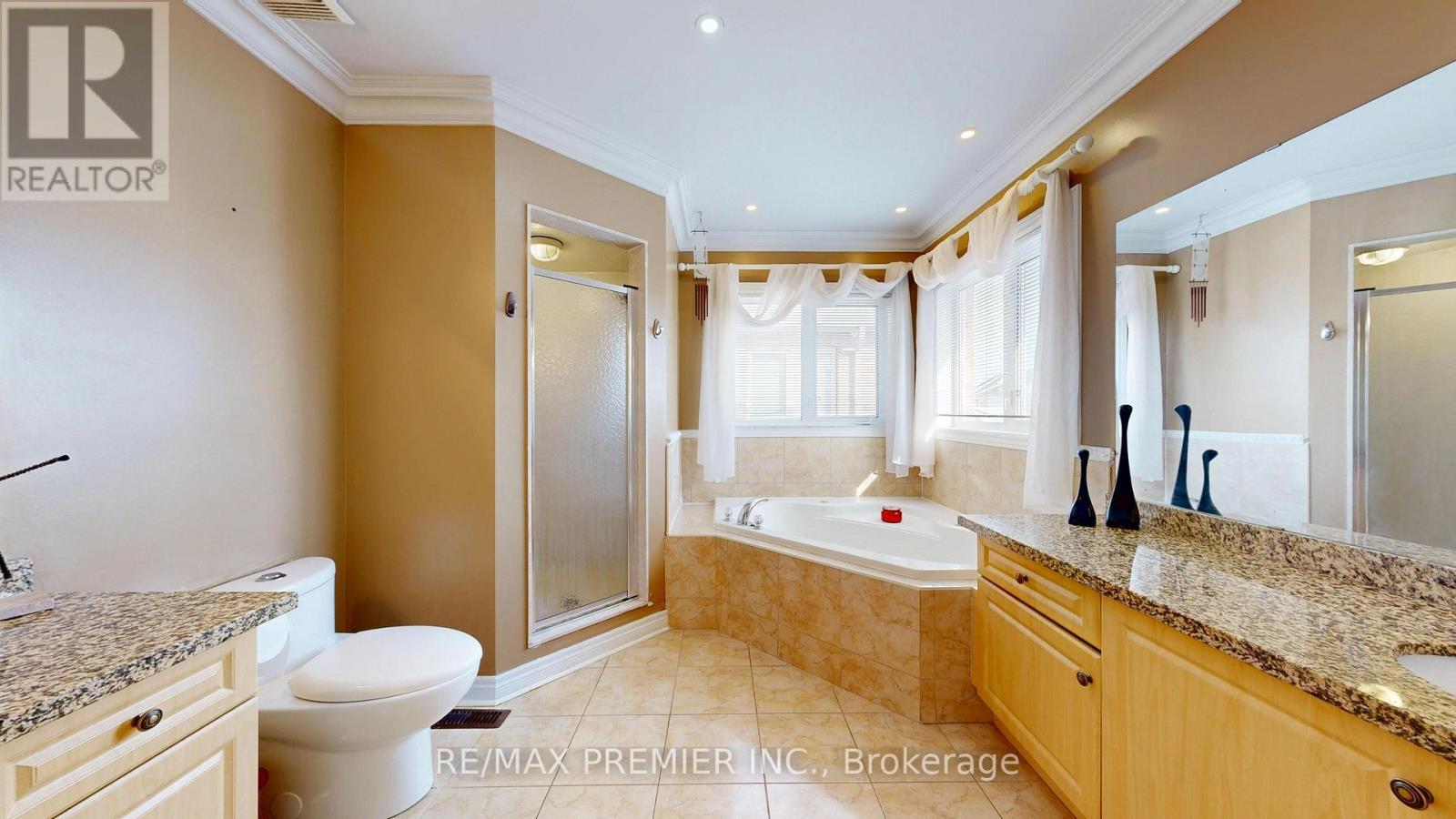 11 Charger Lane, Brampton, ON - Indoor Photo Showing Bathroom
