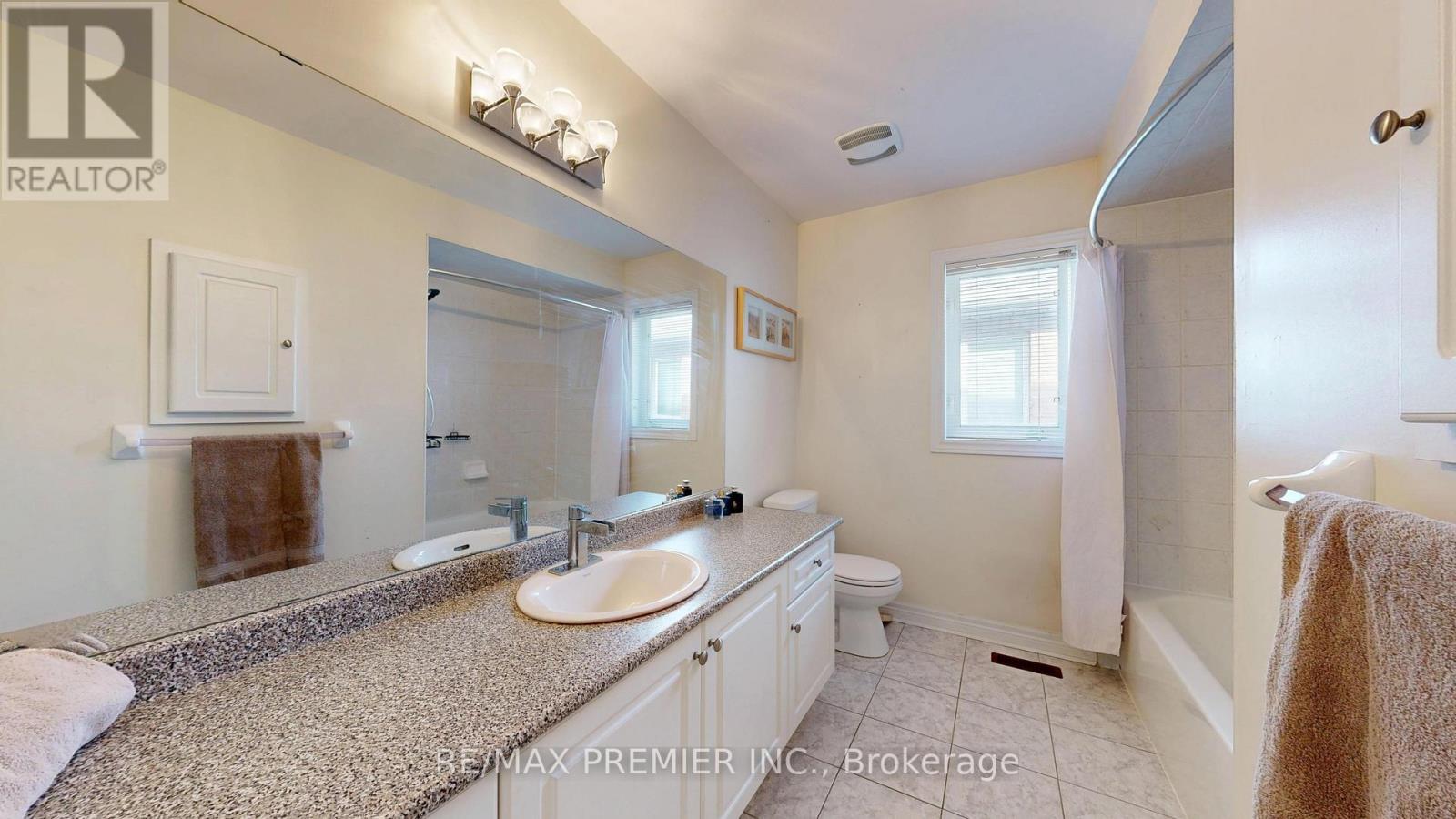 11 Charger Lane, Brampton, ON - Indoor Photo Showing Bathroom