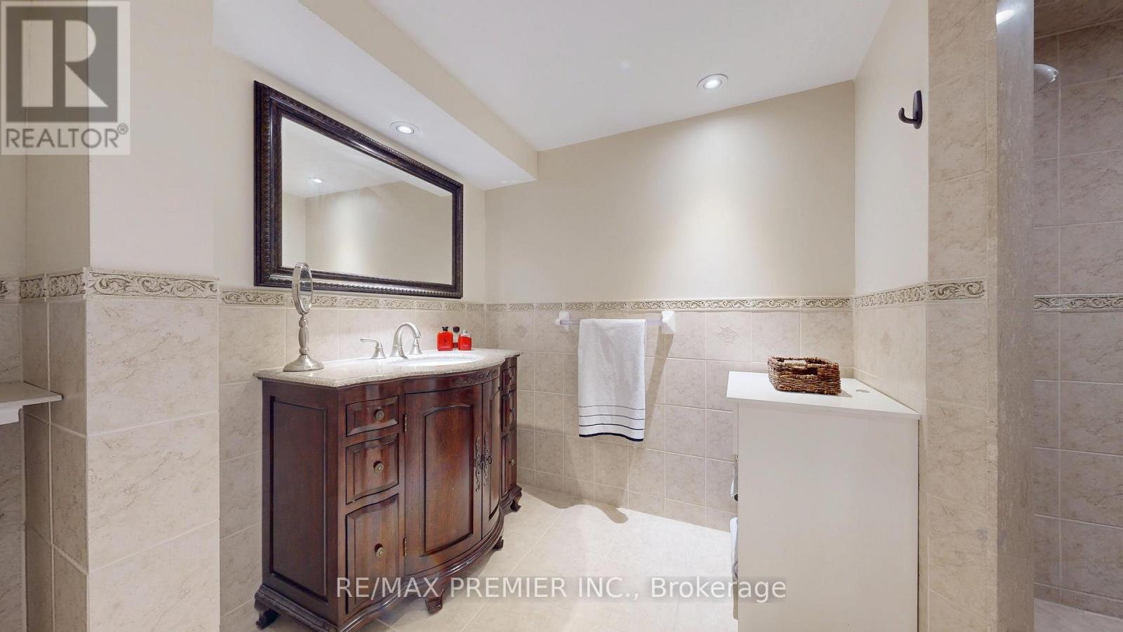 11 Charger Lane, Brampton, ON - Indoor Photo Showing Bathroom