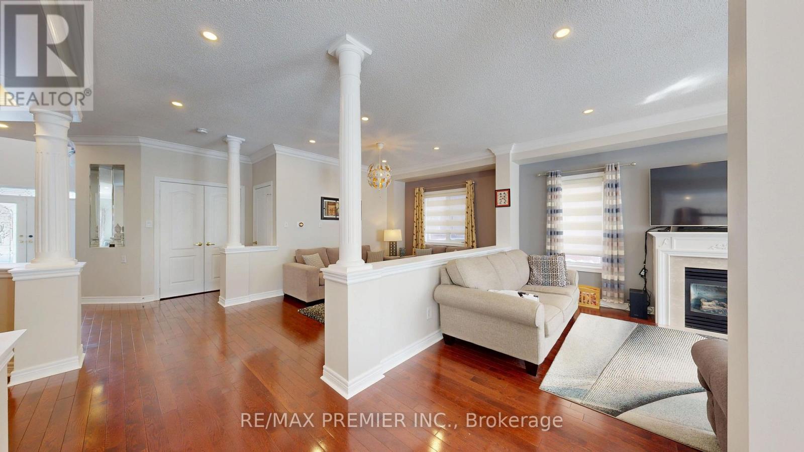 11 Charger Lane, Brampton, ON - Indoor With Fireplace