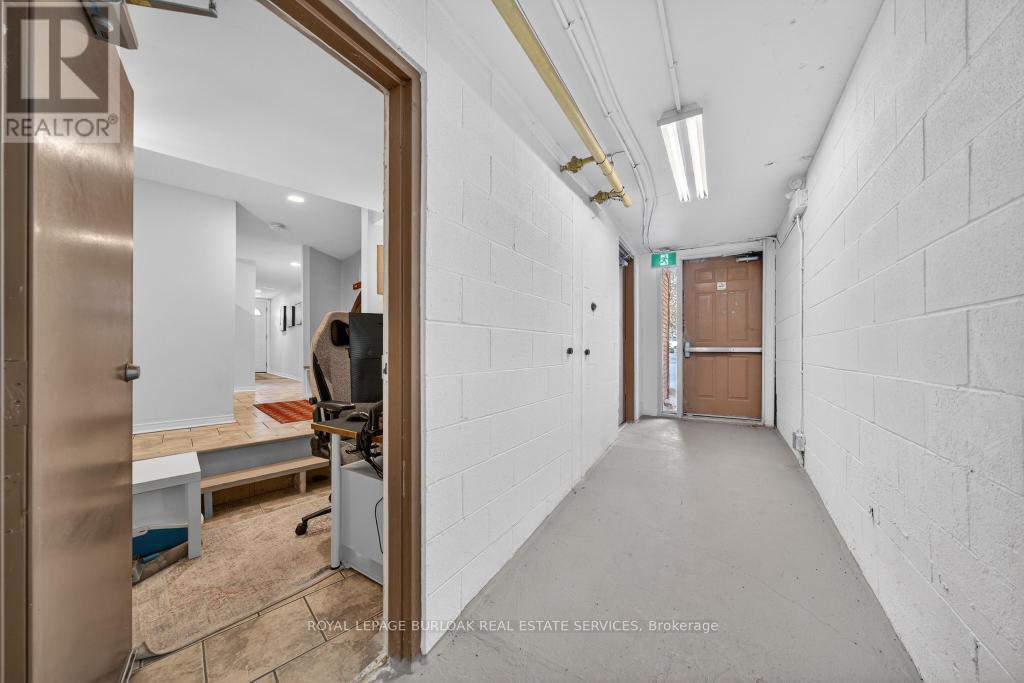 702 - 895 Maple Avenue, Burlington, ON - Indoor Photo Showing Other Room