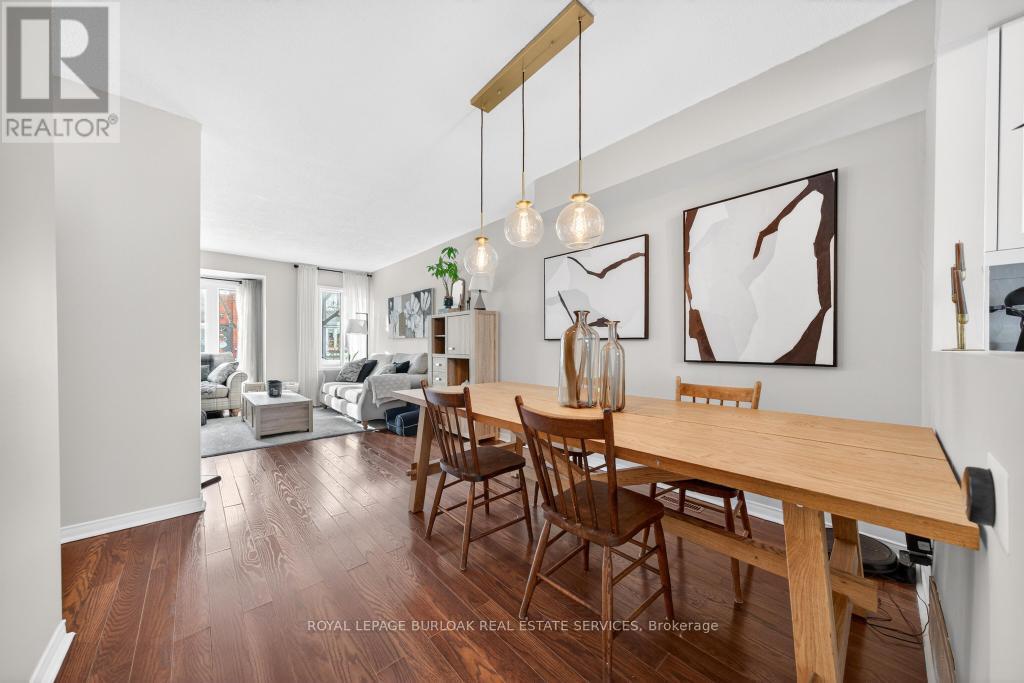 702 - 895 Maple Avenue, Burlington, ON - Indoor Photo Showing Dining Room