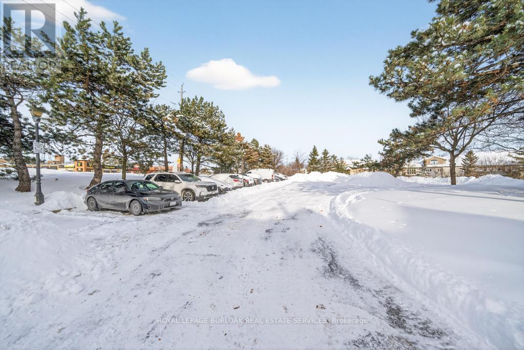 702 - 895 Maple Avenue, Burlington, ON - Outdoor With View