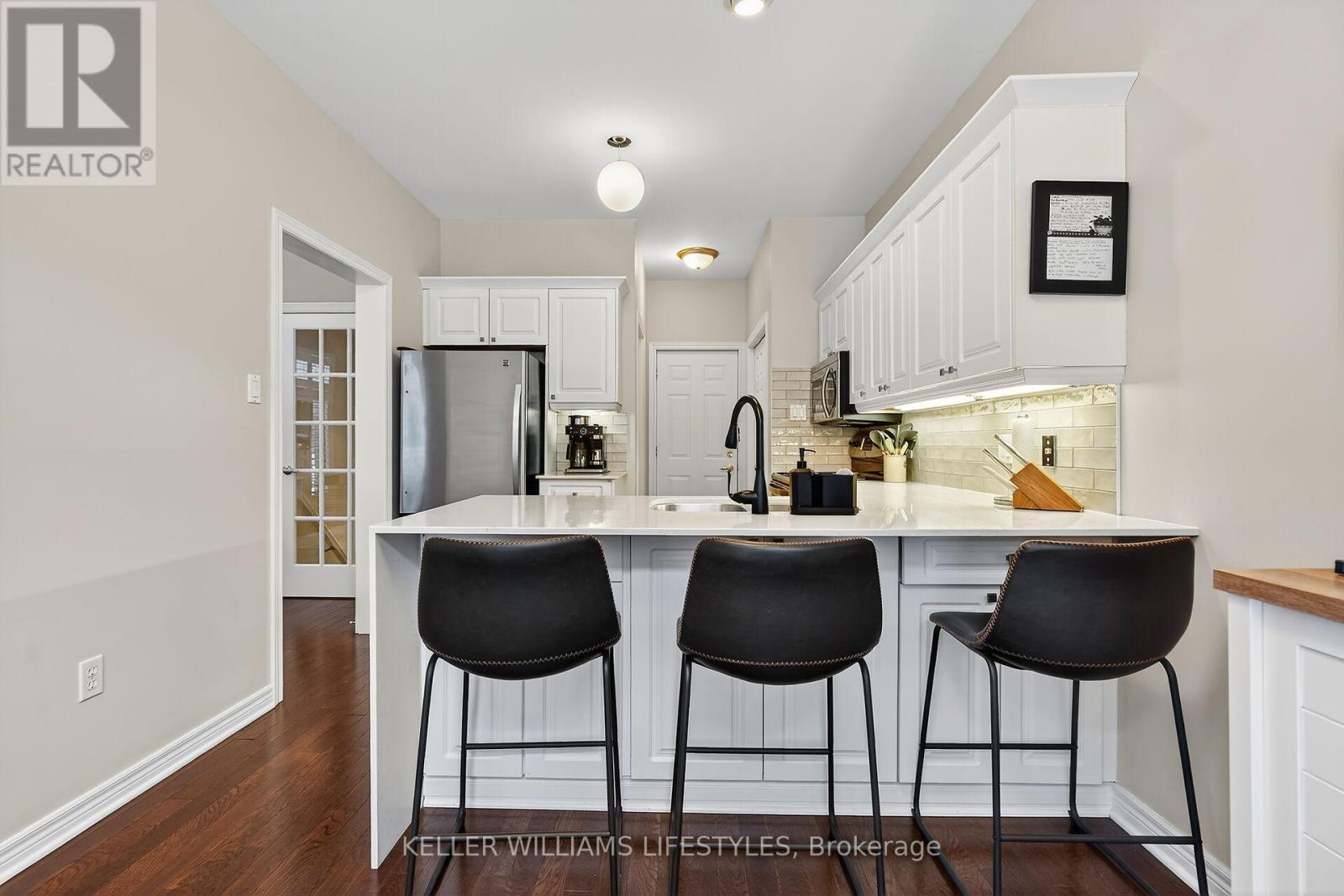 30 - 519 Riverside Drive, London North (North P), ON - Indoor Photo Showing Kitchen With Upgraded Kitchen