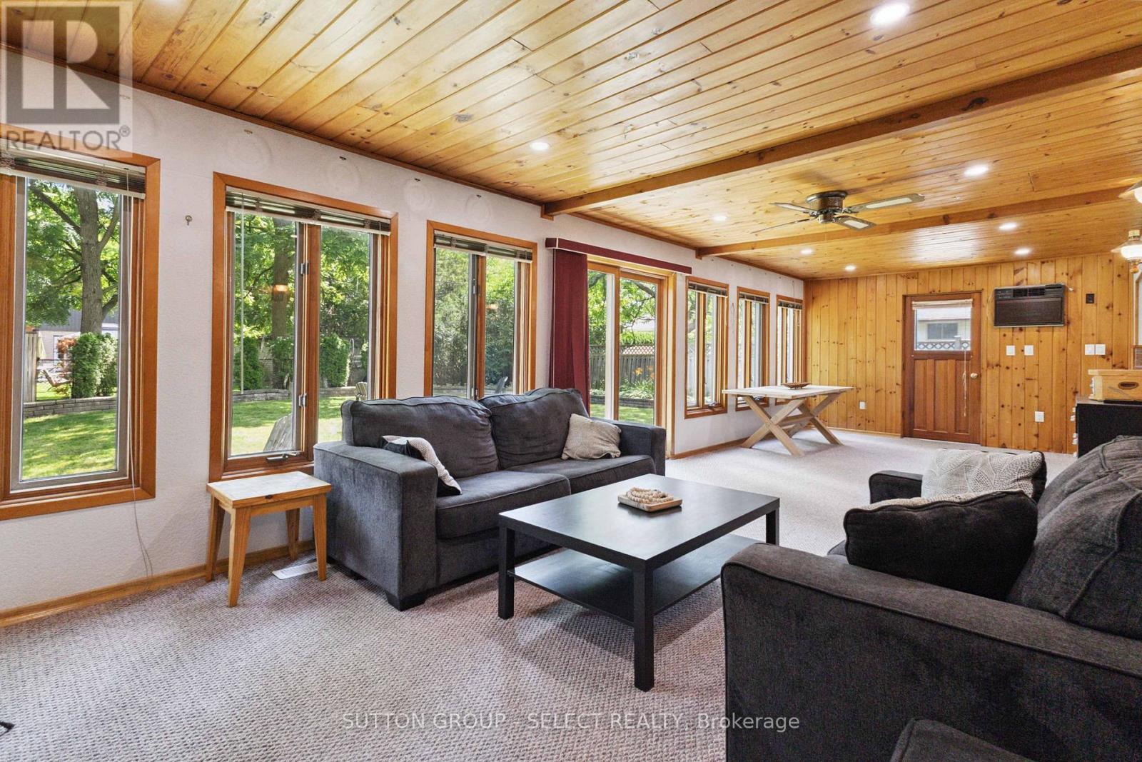 770 Galloway Crescent, London South (South O), ON - Indoor Photo Showing Living Room