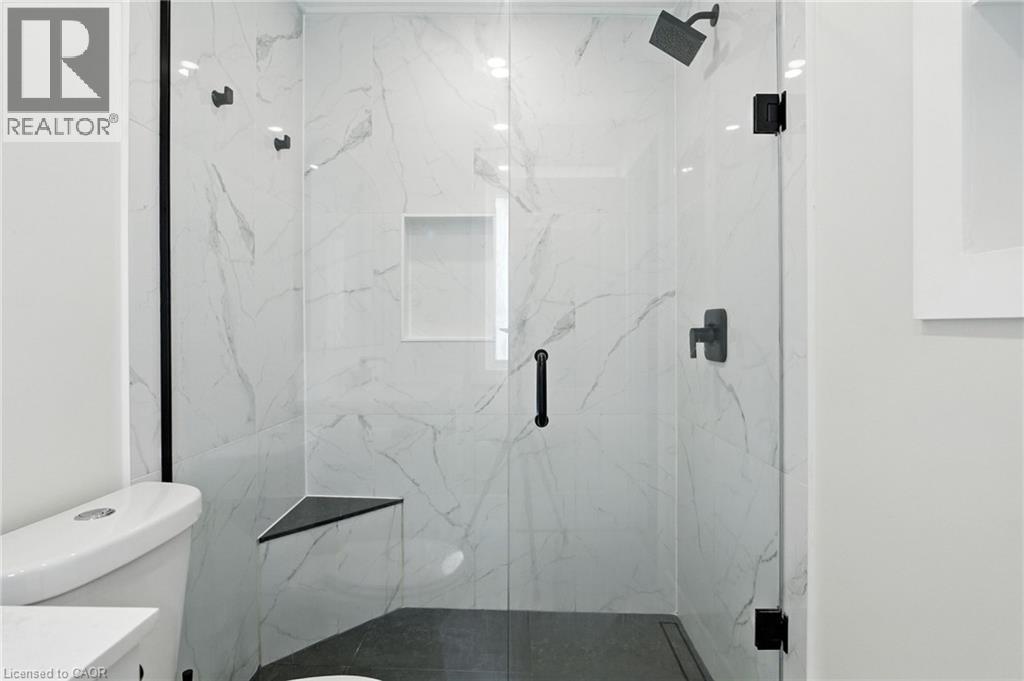 710 Spring Gardens Road Unit# 41, Burlington, ON - Indoor Photo Showing Bathroom