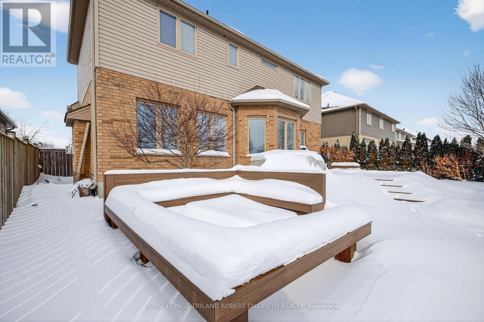 56 Fieldstone Crescent S, Middlesex Centre (Komoka), ON - Outdoor