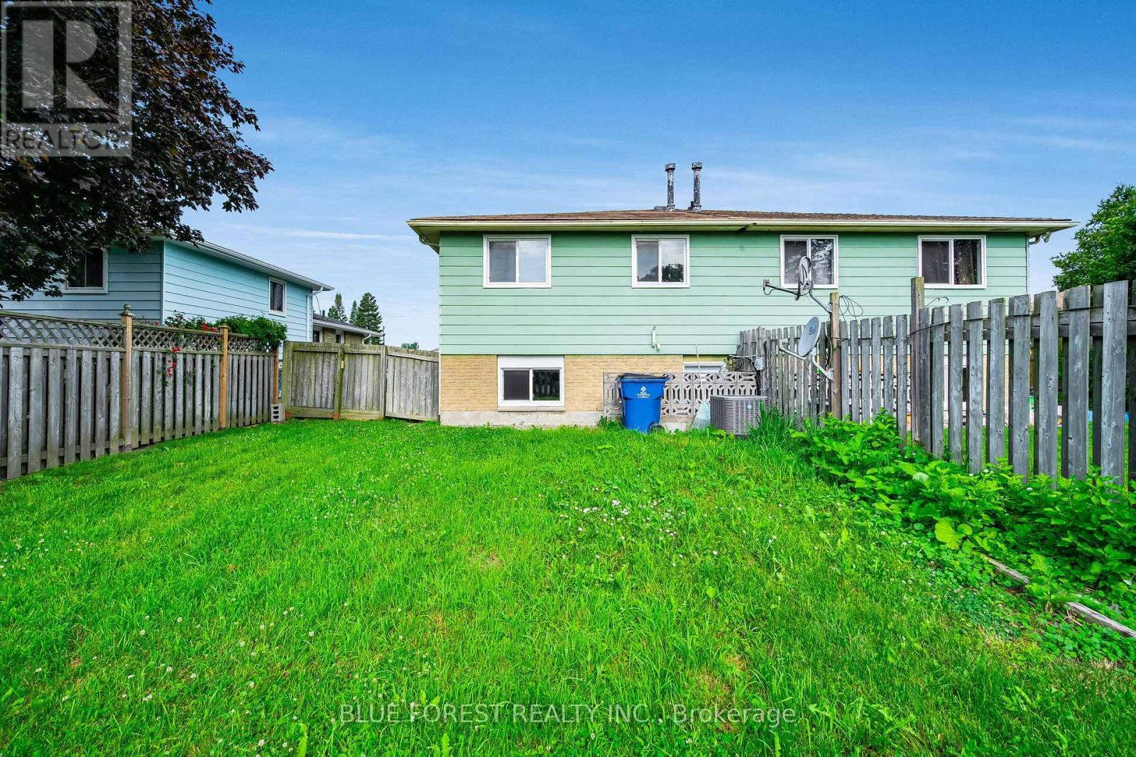 69 Bridlepath Road, Chatham-Kent (Wallaceburg), ON - Outdoor