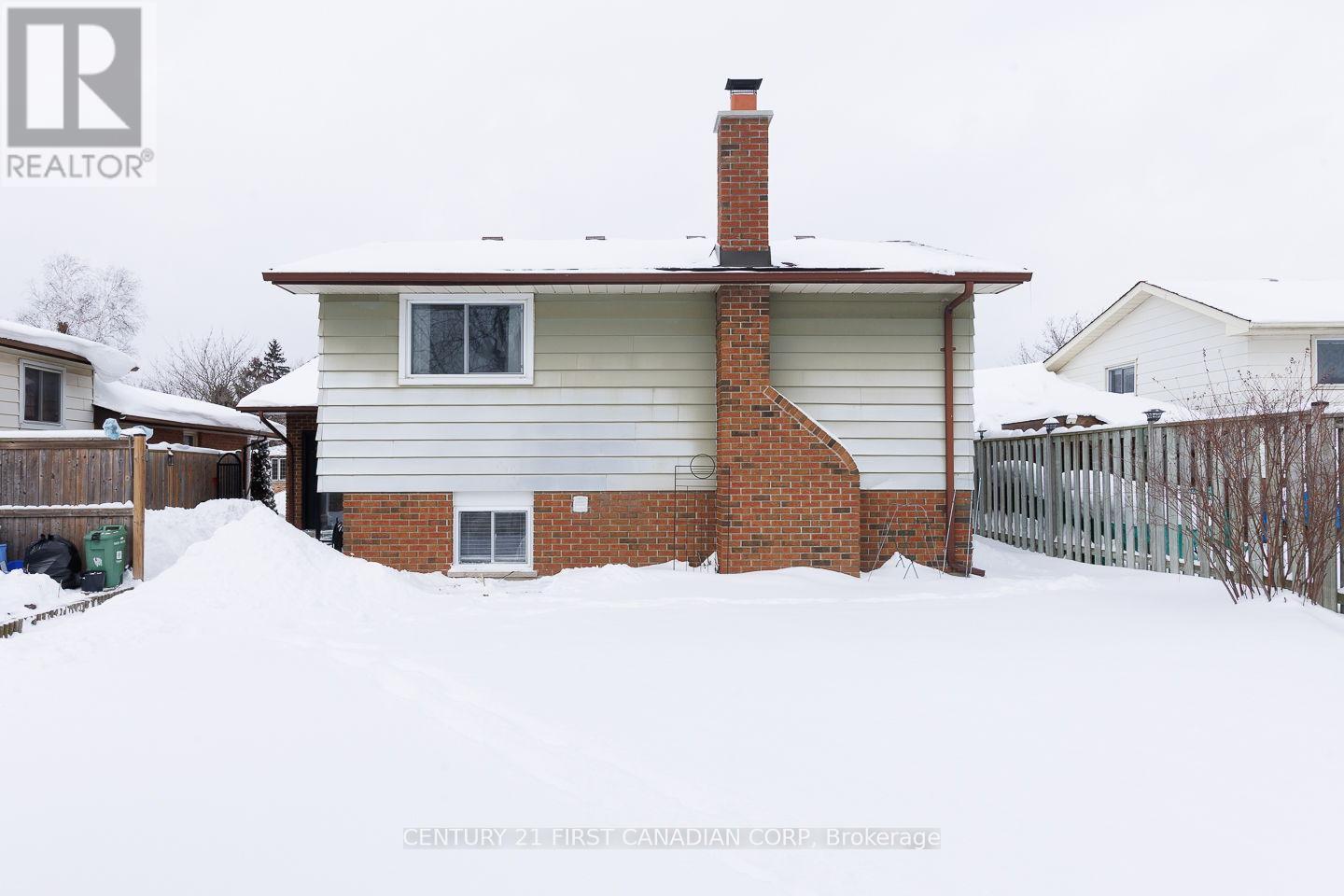 118 Rosamond Crescent, London South (South X), ON - Outdoor With Exterior