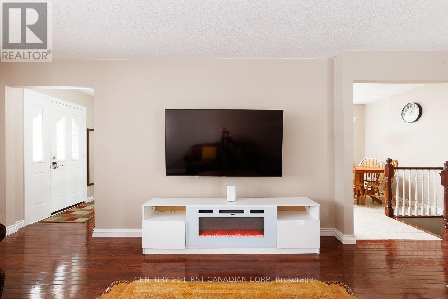 118 Rosamond Crescent, London South (South X), ON - Indoor