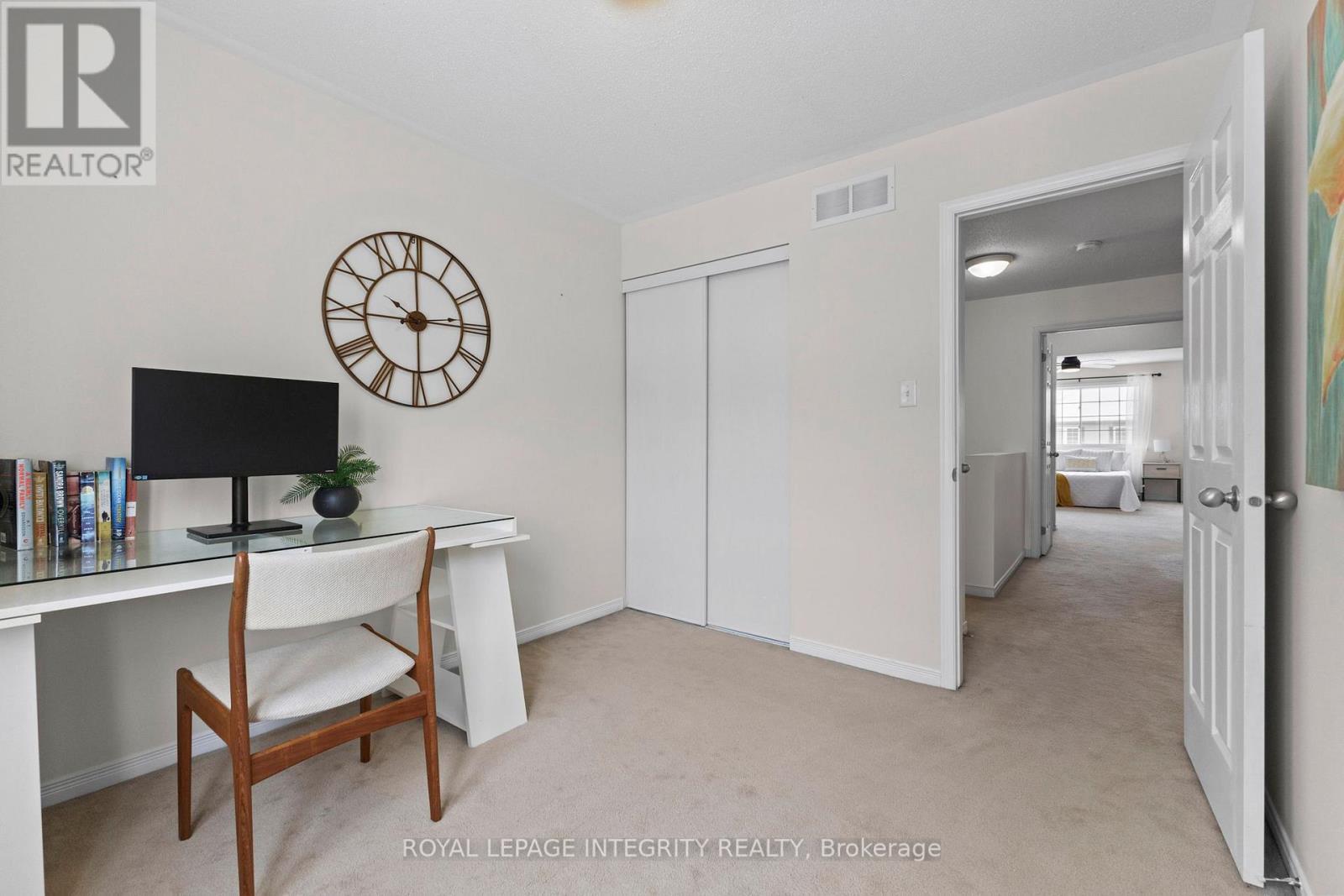 Home office or third bedroom reverse angle - 30 Goldthorpe Private, Ottawa, ON - Indoor Photo Showing Office