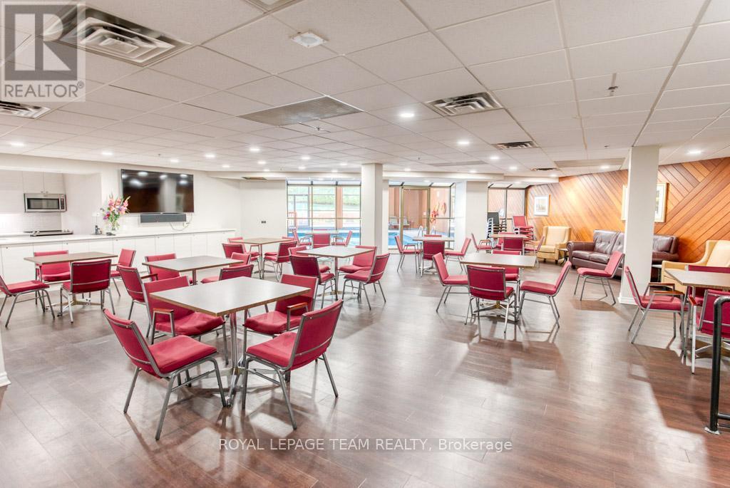 2201 - 1025 Richmond Road, Ottawa, ON - Indoor