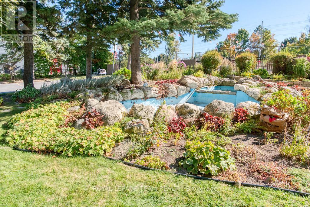 2201 - 1025 Richmond Road, Ottawa, ON - Outdoor