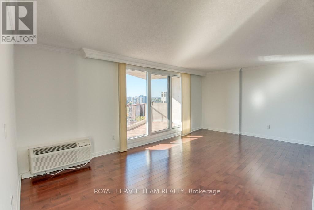 2201 - 1025 Richmond Road, Ottawa, ON - Indoor Photo Showing Other Room