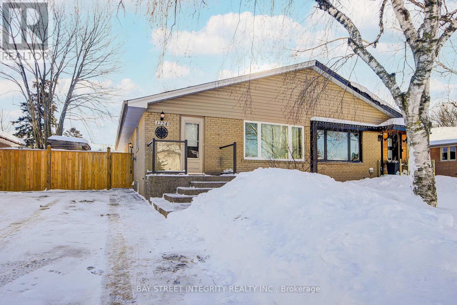 1224 Grange Road, Oakville, ON - Outdoor