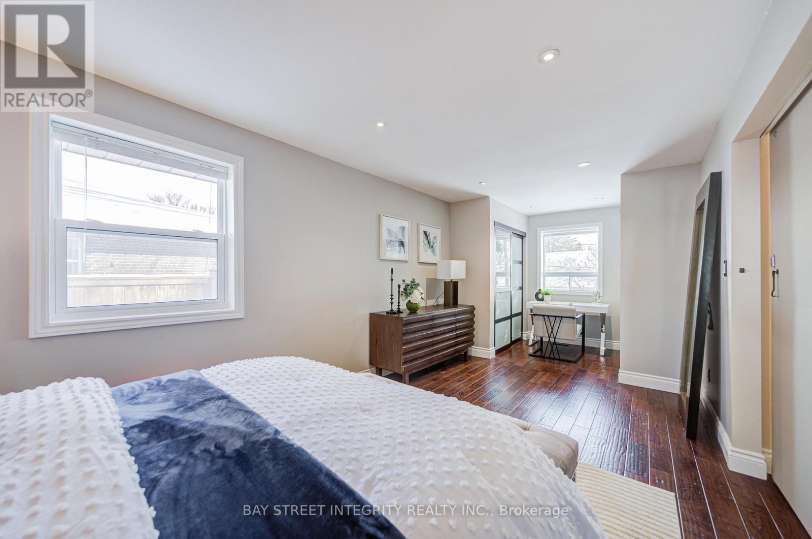 1224 Grange Road, Oakville, ON - Indoor Photo Showing Bedroom