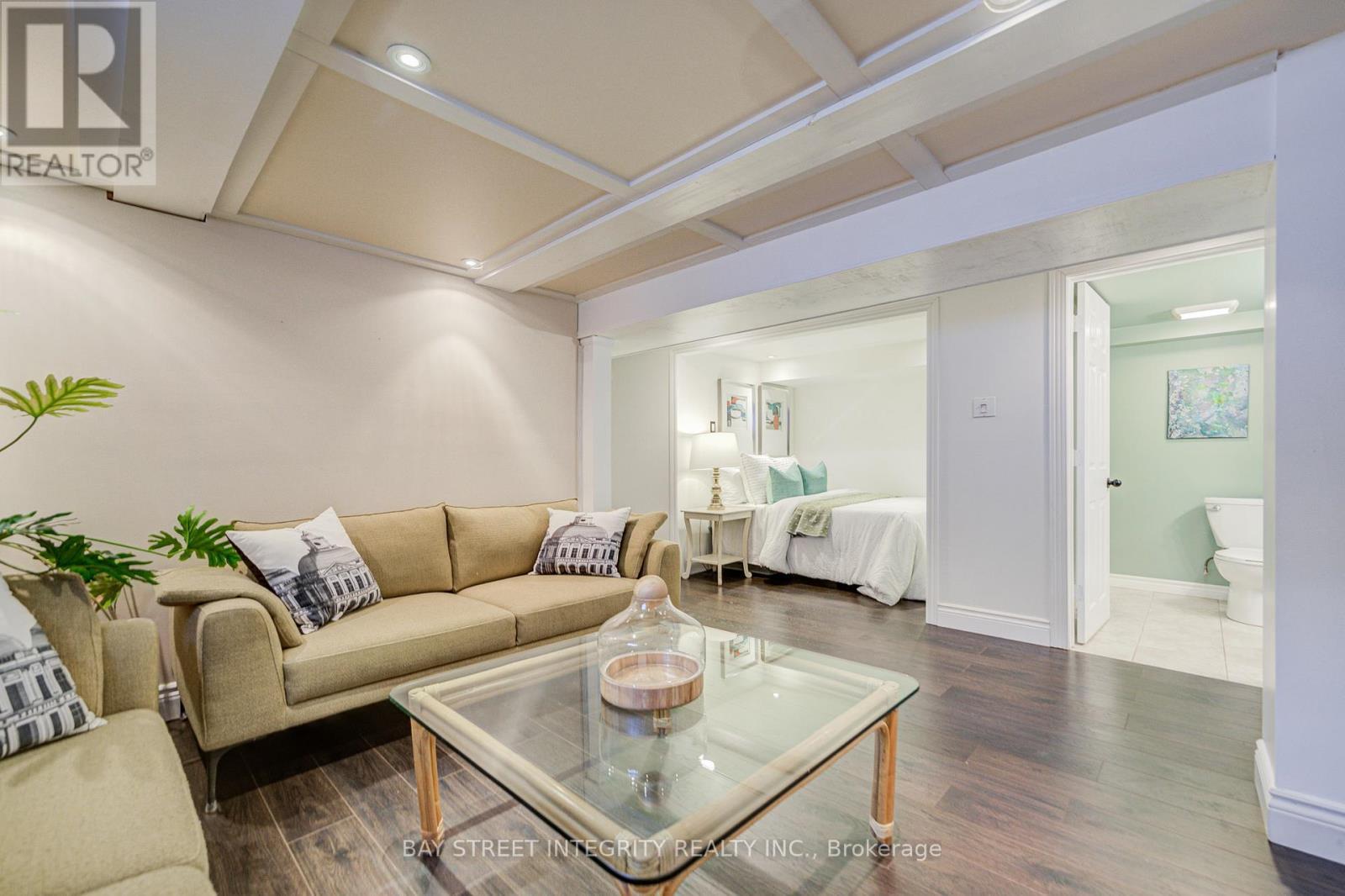 1224 Grange Road, Oakville, ON - Indoor Photo Showing Living Room
