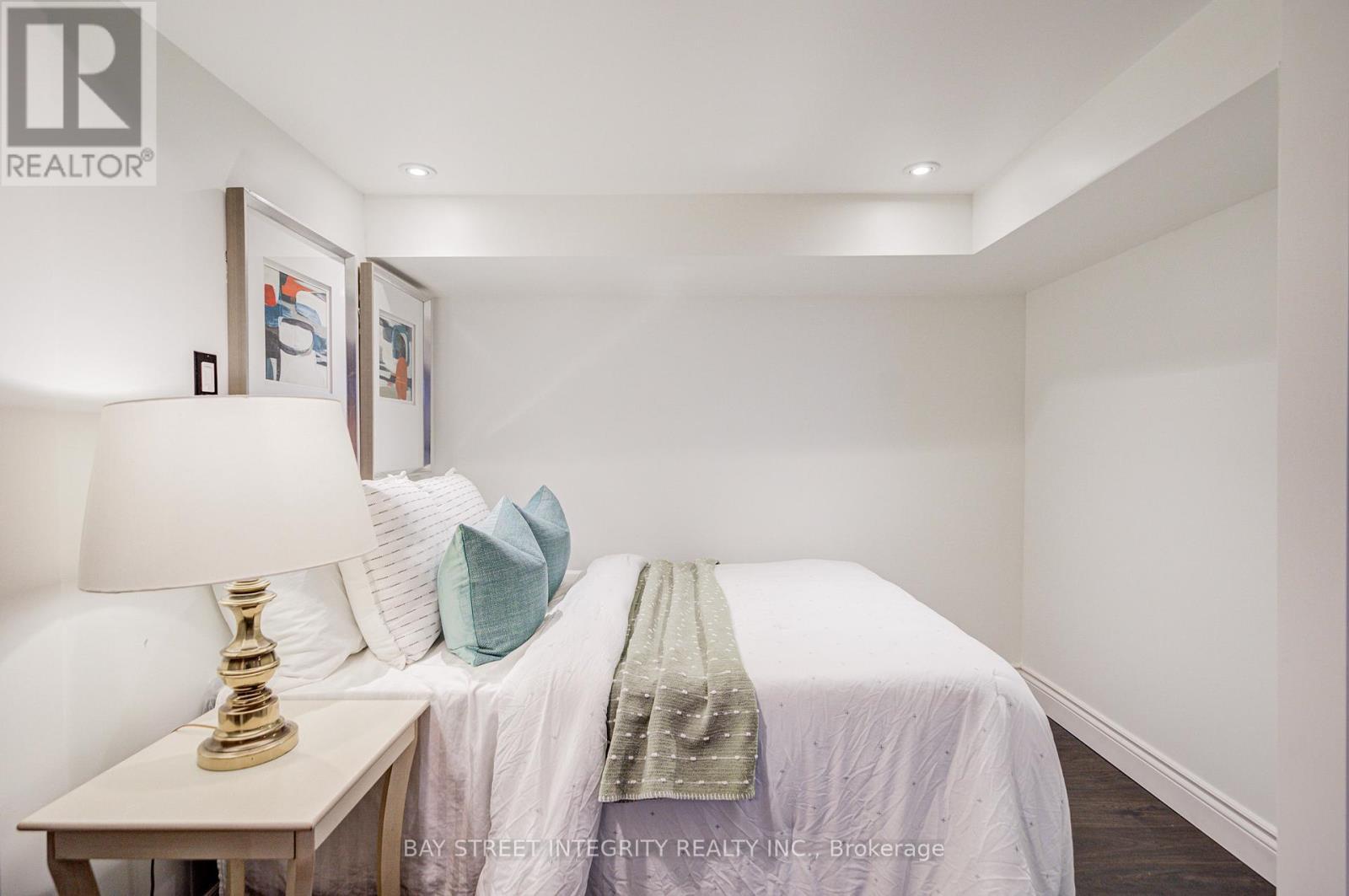 1224 Grange Road, Oakville, ON - Indoor Photo Showing Bedroom