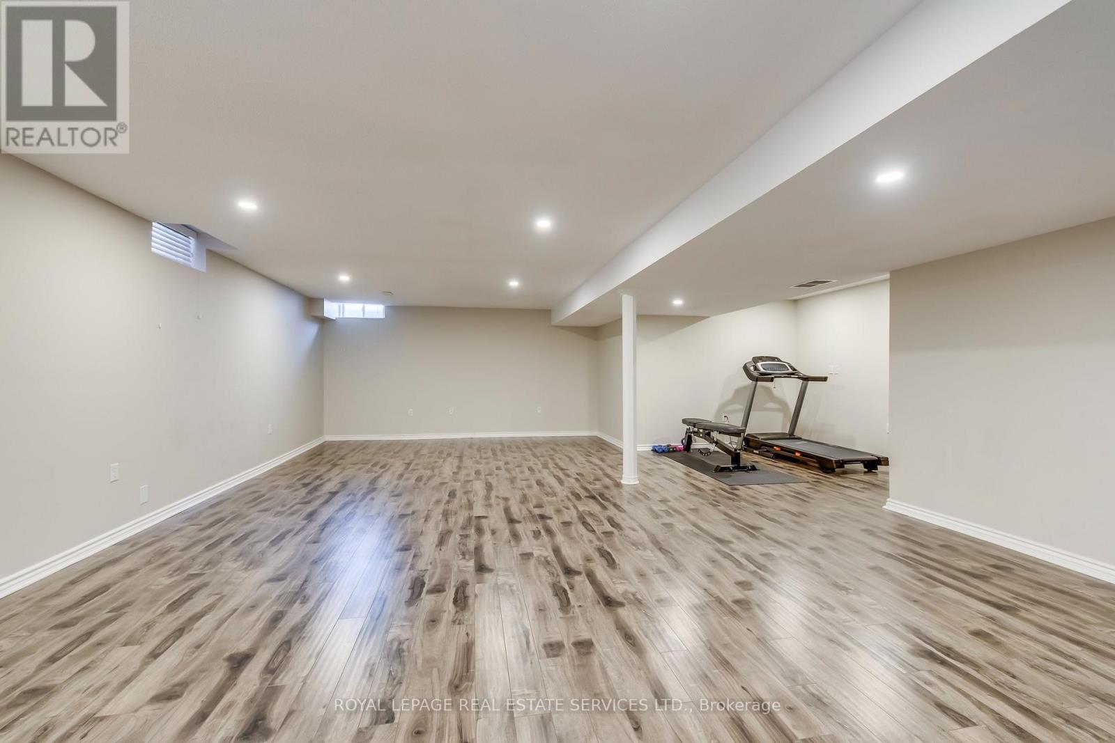 2467 Chaplin Road, Oakville, ON - Indoor