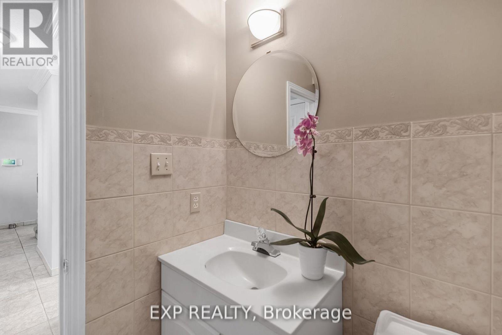 148 Taylorwood Avenue, Caledon, ON - Indoor Photo Showing Bathroom