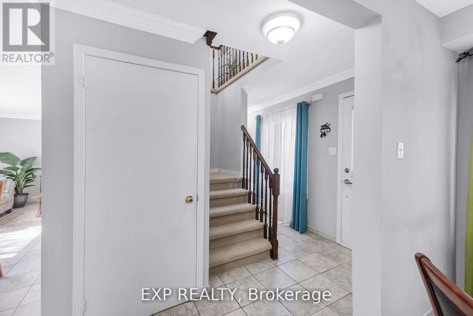 148 Taylorwood Avenue, Caledon, ON - Indoor Photo Showing Other Room