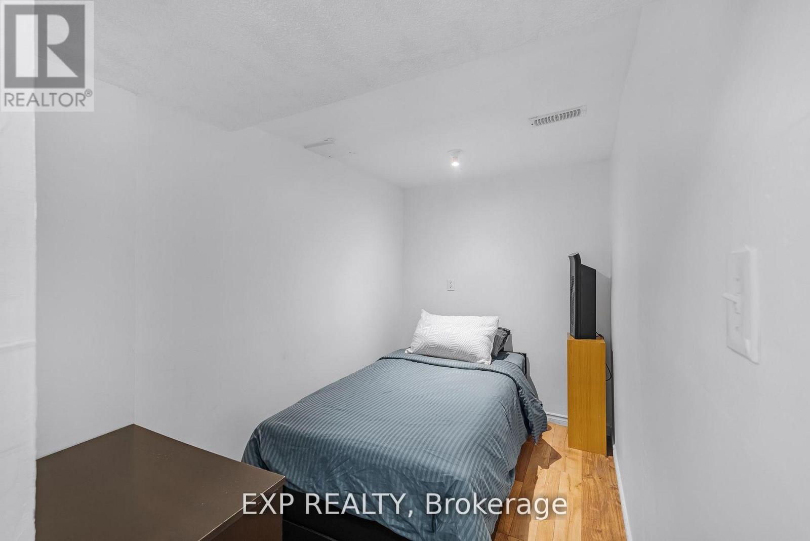 148 Taylorwood Avenue, Caledon, ON - Indoor