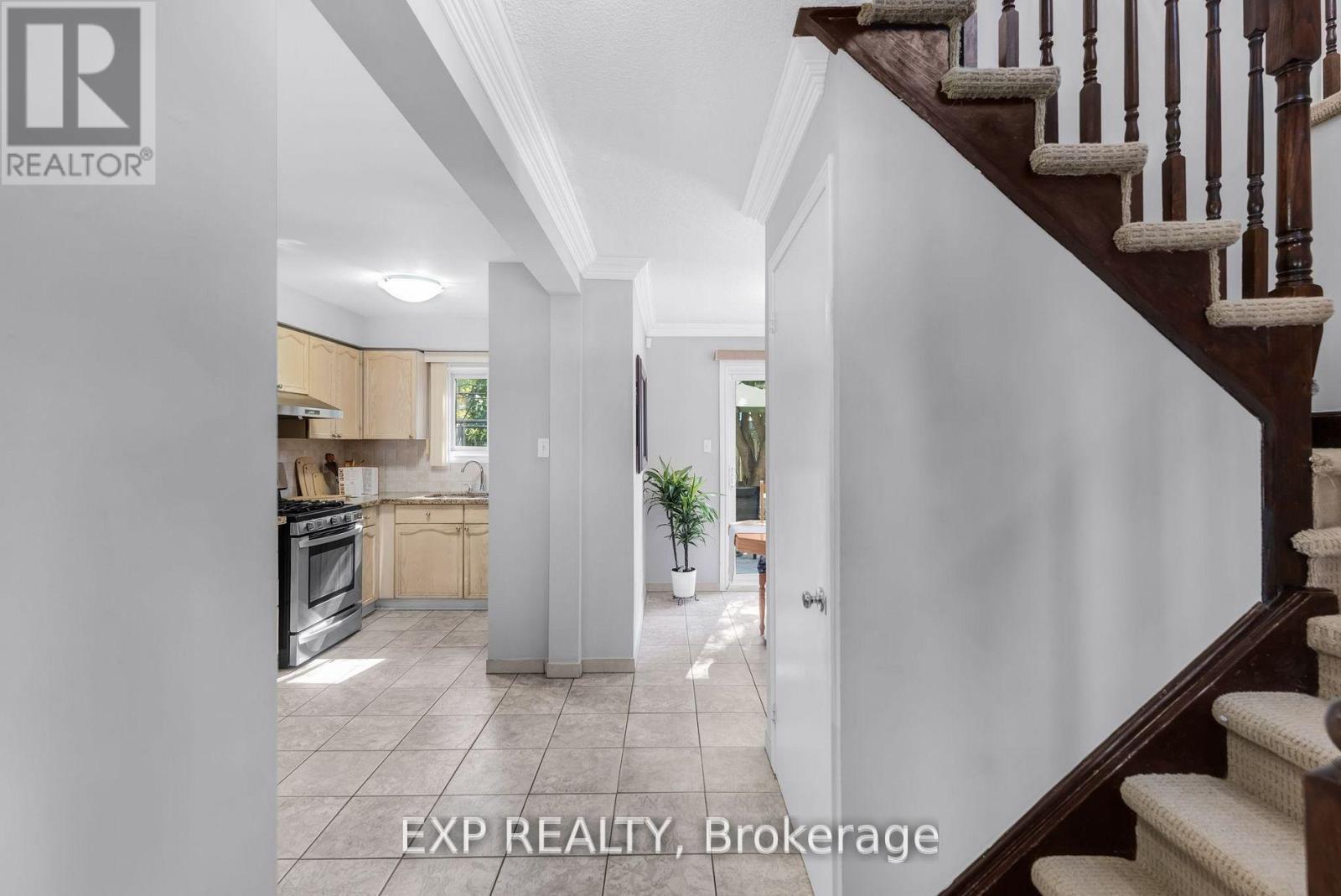 148 Taylorwood Avenue, Caledon, ON - Indoor Photo Showing Other Room