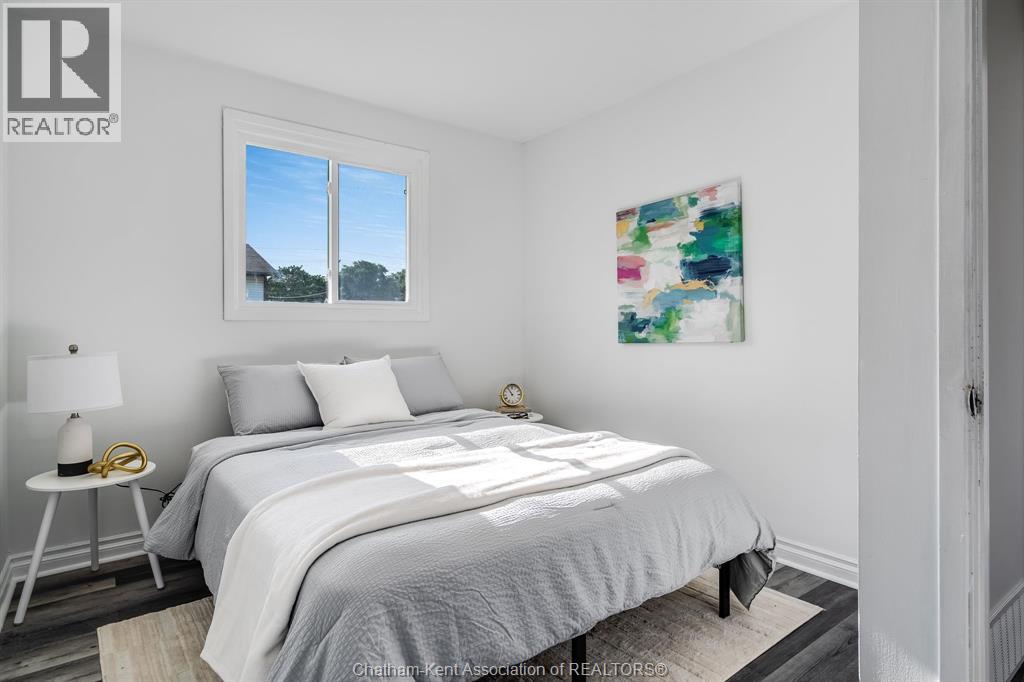 69 Bridle Path Road, Wallaceburg, ON - Indoor Photo Showing Bedroom