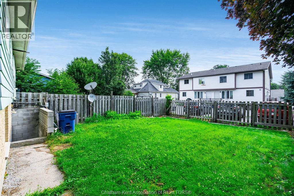 69 Bridle Path Road, Wallaceburg, ON - Outdoor