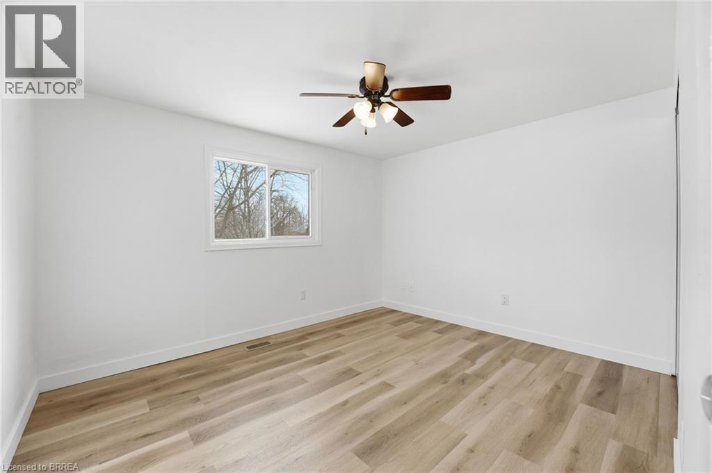 35 Oakhill Drive Unit# 20C, Brantford, ON - Indoor Photo Showing Other Room