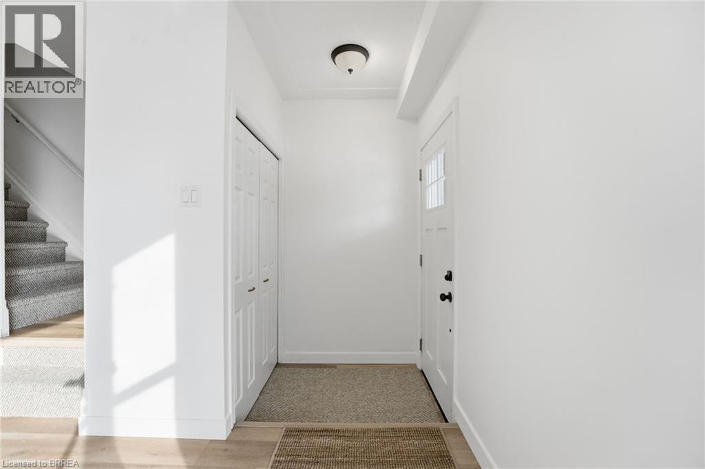 35 Oakhill Drive Unit# 20C, Brantford, ON - Indoor Photo Showing Other Room