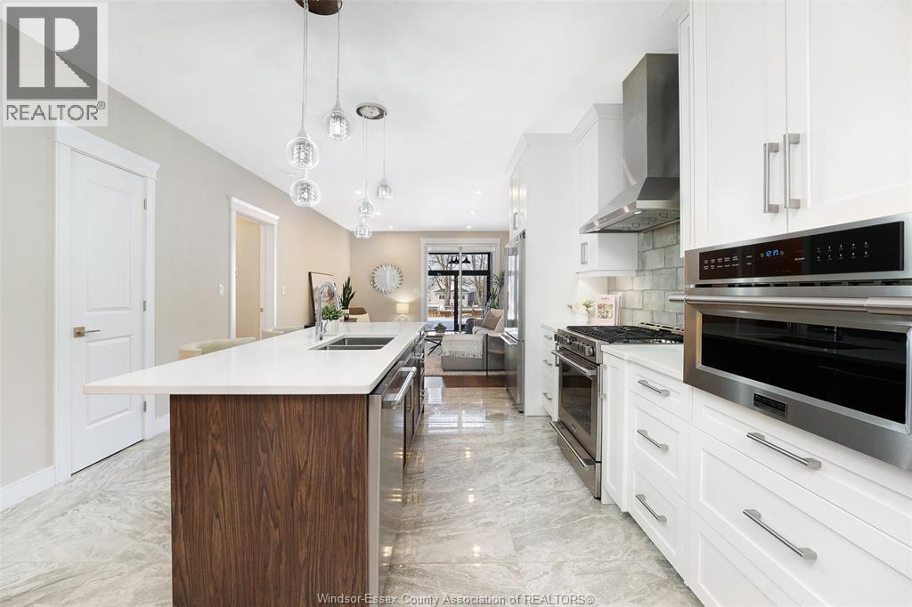 191 East Puce Road Unit# 3, Lakeshore, ON - Indoor Photo Showing Kitchen With Double Sink With Upgraded Kitchen