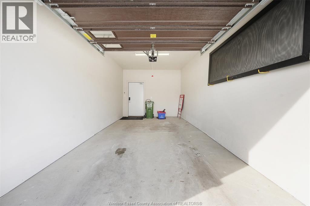 191 East Puce Road Unit# 3, Lakeshore, ON - Indoor Photo Showing Garage