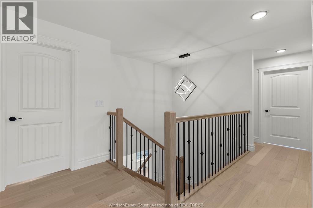 357 Marla Crescent, Lakeshore, ON - Indoor Photo Showing Other Room