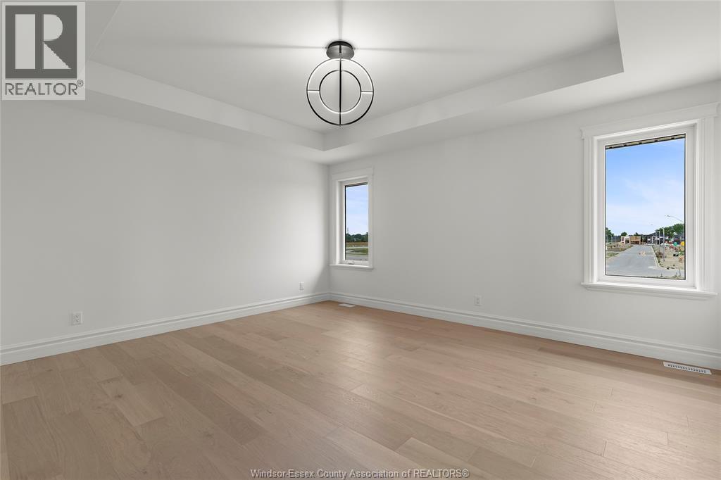 357 Marla Crescent, Lakeshore, ON - Indoor Photo Showing Other Room