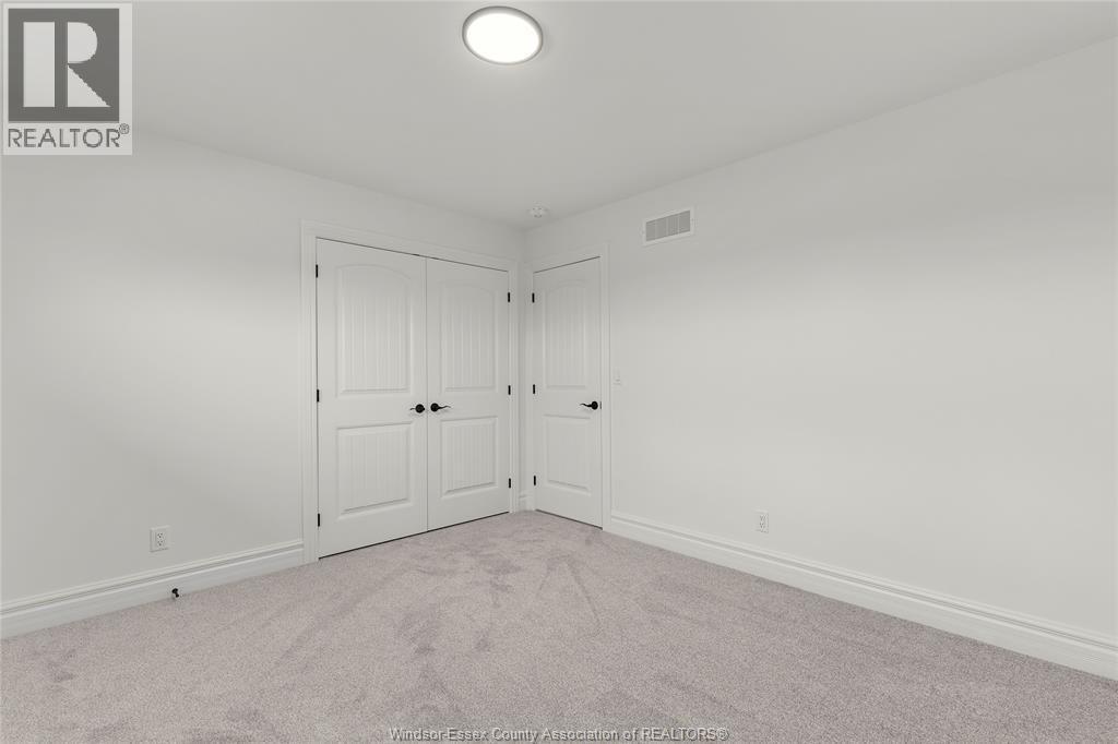 357 Marla Crescent, Lakeshore, ON - Indoor Photo Showing Other Room