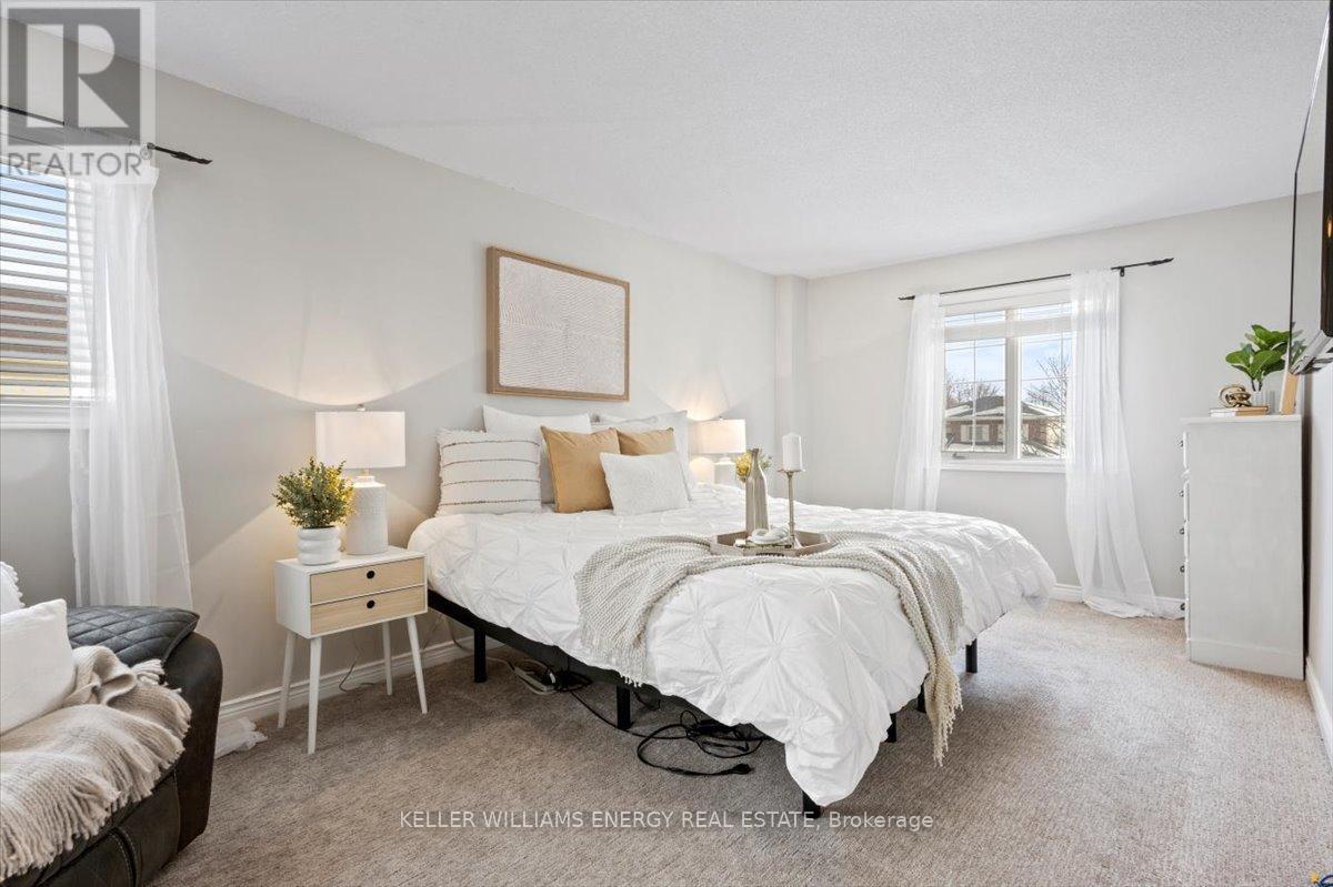 2 Resnik Drive, Clarington (Newcastle), ON - Indoor Photo Showing Bedroom