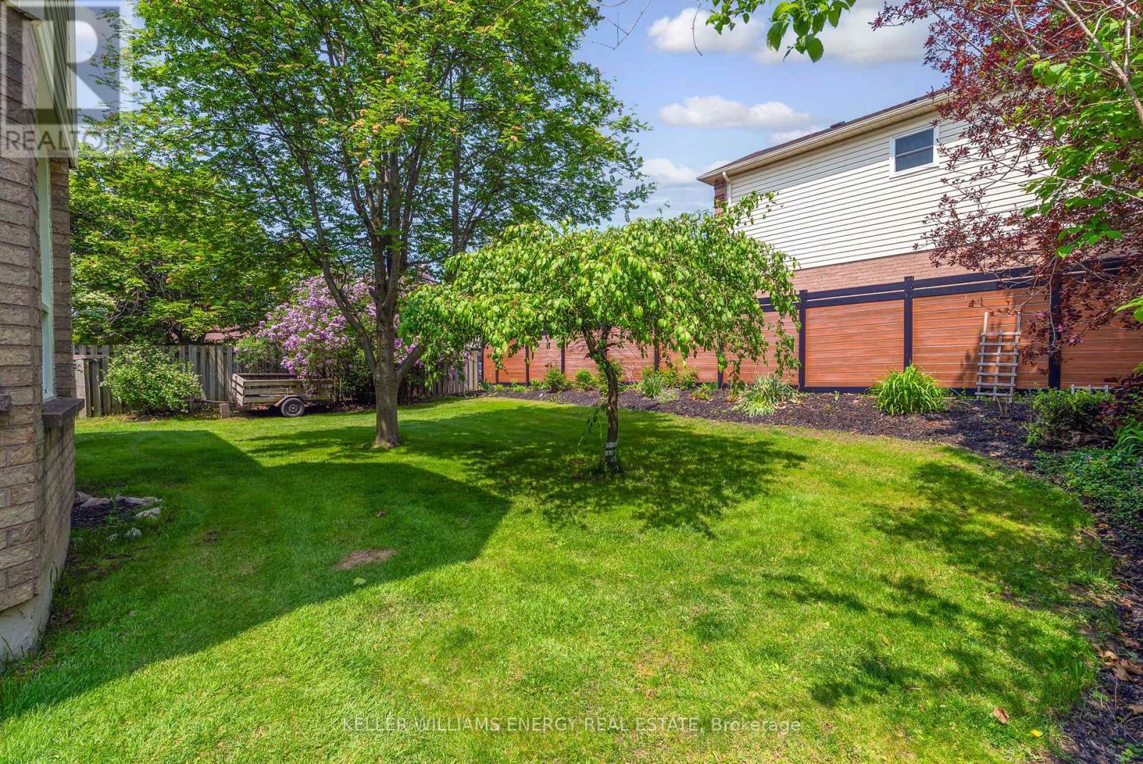 2 Resnik Drive, Clarington (Newcastle), ON - Outdoor