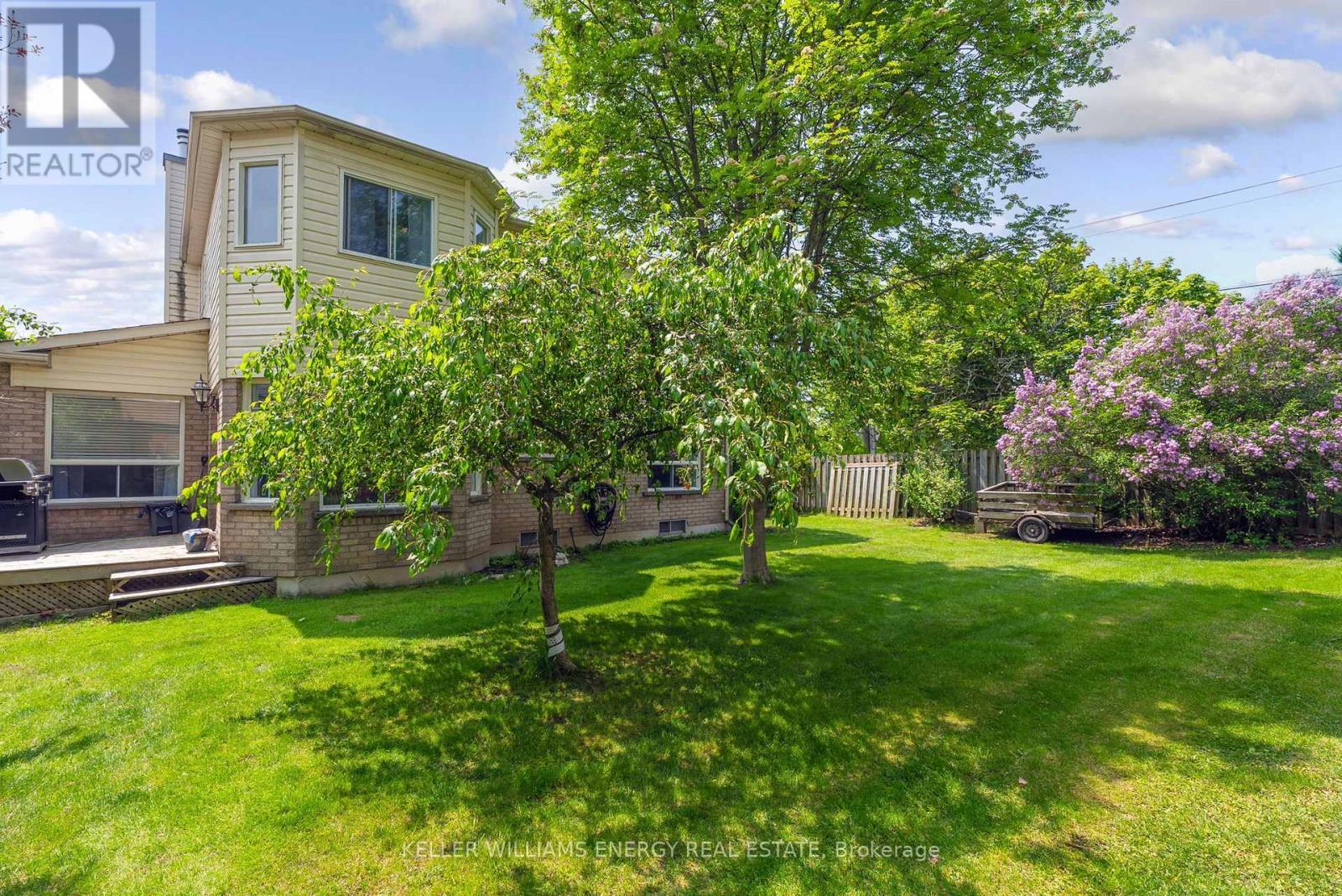 2 Resnik Drive, Clarington (Newcastle), ON - Outdoor