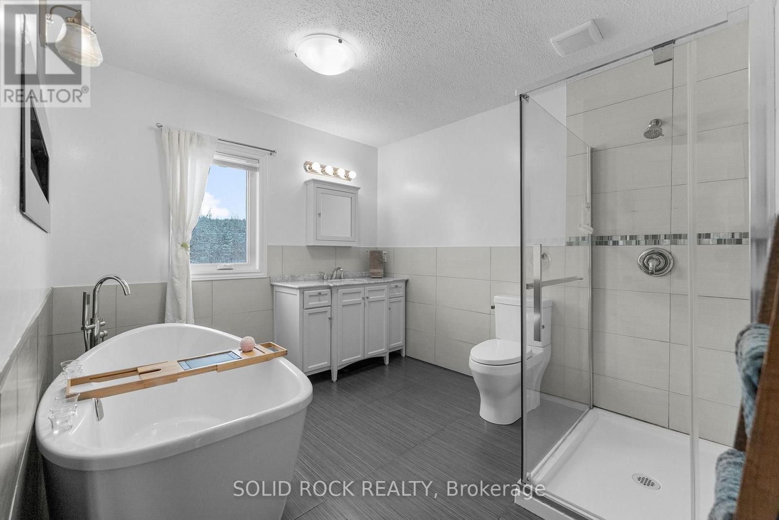 86 Township Park Road, North Algona Wilberforce, ON - Indoor Photo Showing Other Room