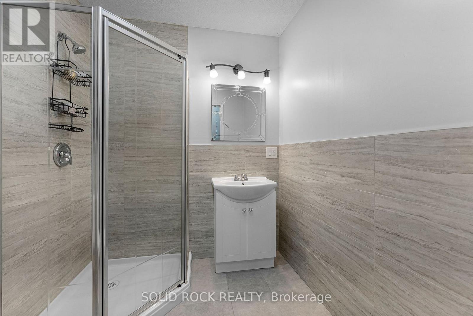 86 Township Park Road, North Algona Wilberforce, ON - Indoor Photo Showing Bathroom