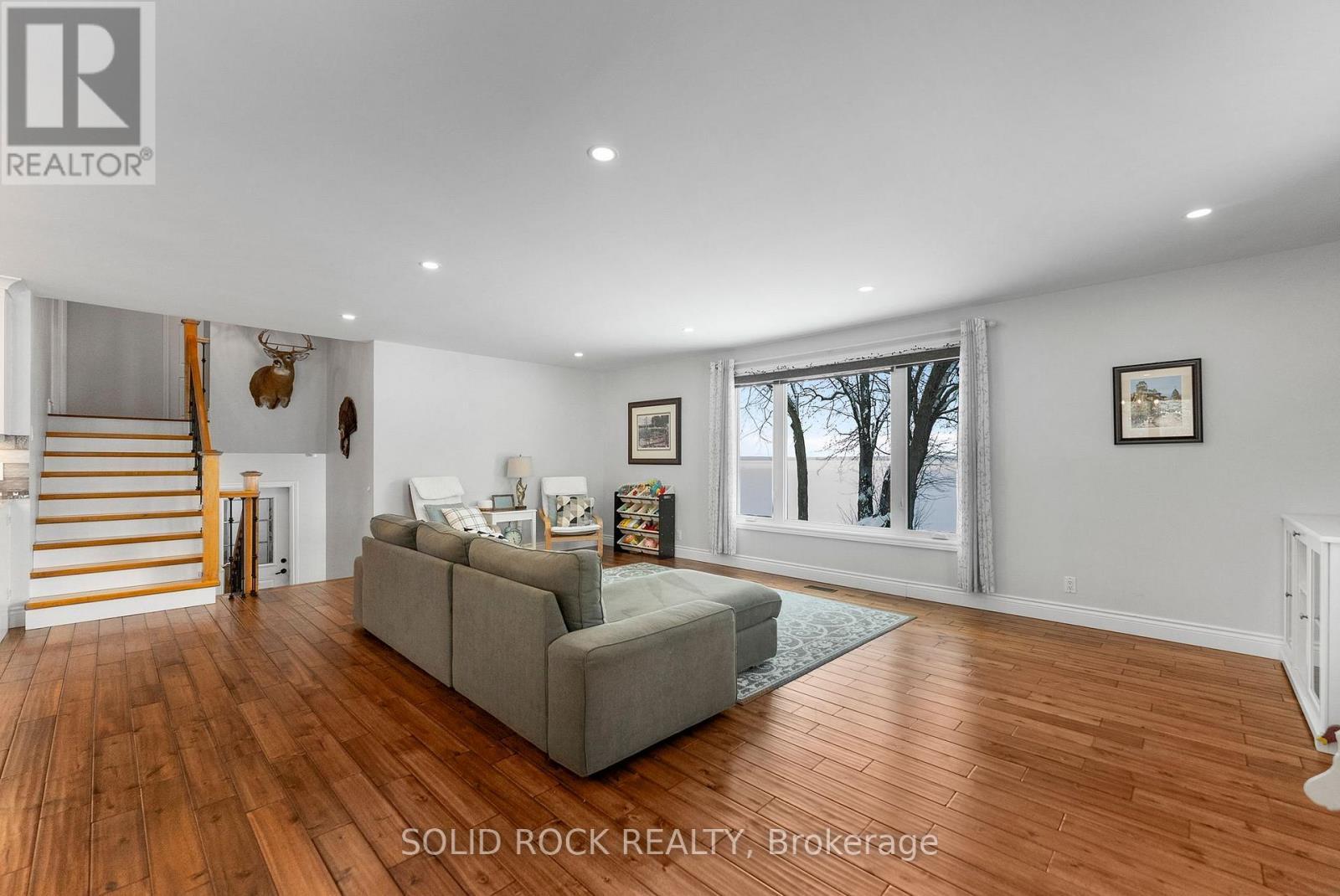 86 Township Park Road, North Algona Wilberforce, ON - Indoor Photo Showing Living Room