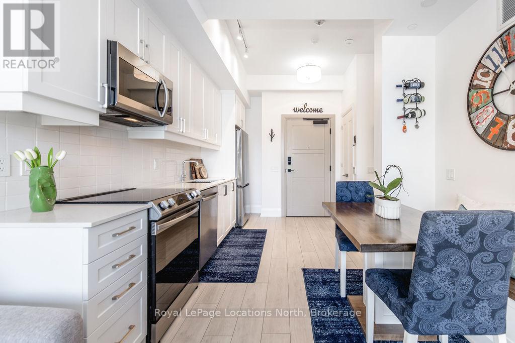 219 - 1 Hume Street, Collingwood, ON - Indoor Photo Showing Kitchen With Upgraded Kitchen