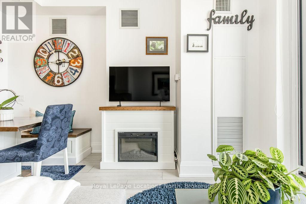 219 - 1 Hume Street, Collingwood, ON - Indoor With Fireplace